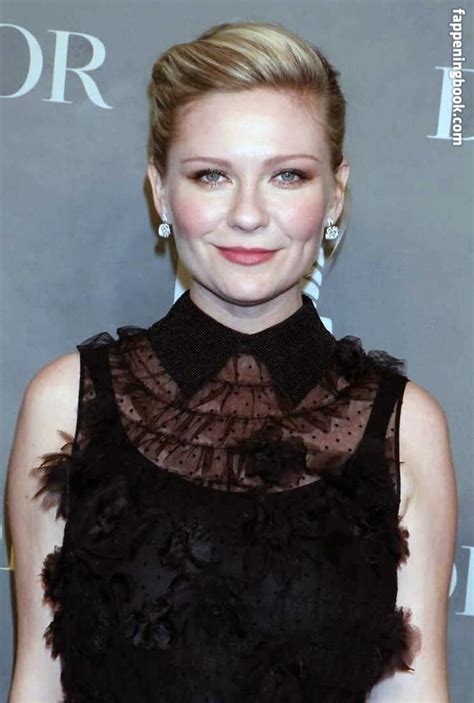 <b>Kirsten</b> <b>Dunst</b> has an impressive stature with a height of 5 feet 6 inches or 166 cm (1. . Kristen dunst nude
